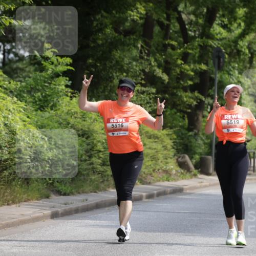 15.06.2025 - REWE Women's Run Jannik Wohlers http://msf.ph/oto/7946531 15.06.2025 10:21:16 Laufen 5516, 5519 meine-sportfotos.de