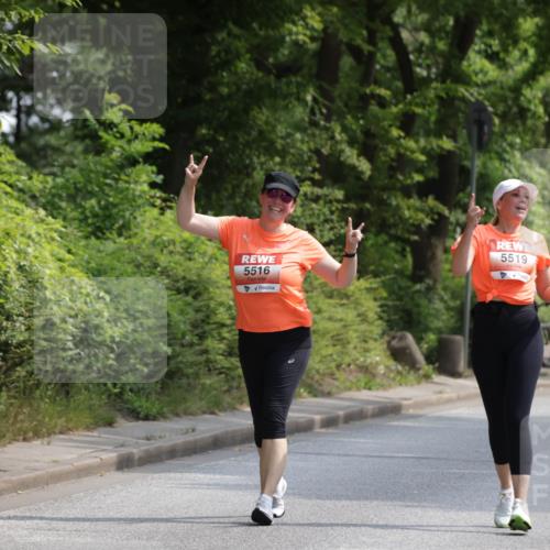 15.06.2025 - REWE Women's Run Jannik Wohlers http://msf.ph/oto/7946535 15.06.2025 10:21:16 Laufen 5516, 5519 meine-sportfotos.de
