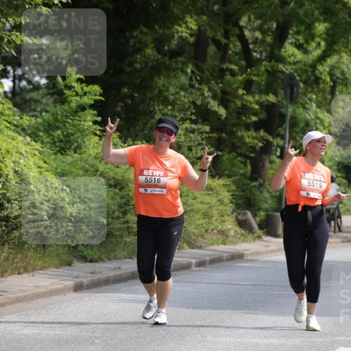 15.06.2025 - REWE Women's Run Jannik Wohlers http://msf.ph/oto/7946547 15.06.2025 10:21:16 Laufen 5516, 5519 meine-sportfotos.de