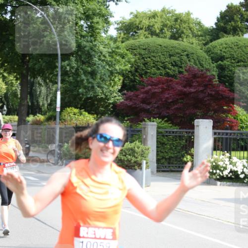15.06.2025 - REWE Women's Run Jannik Wohlers http://msf.ph/oto/7946560 15.06.2025 09:45:05 Laufen 10801, 10059 meine-sportfotos.de