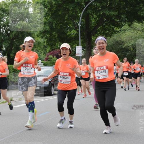 15.06.2025 - REWE Women's Run Jannik Wohlers http://msf.ph/oto/7946568 15.06.2025 08:30:06 Laufen 10, 10427, 043, 10634, 329, 10489 meine-sportfotos.de