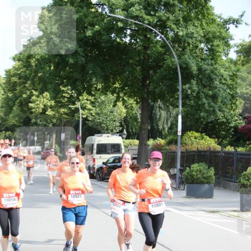 15.06.2025 - REWE Women's Run Jannik Wohlers http://msf.ph/oto/7946576 15.06.2025 09:45:06 Laufen 10523, 10368, 10258, 10801 meine-sportfotos.de