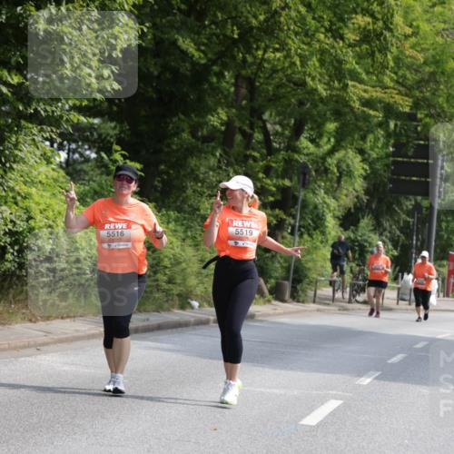 15.06.2025 - REWE Women's Run Jannik Wohlers http://msf.ph/oto/7946585 15.06.2025 10:21:19 Laufen 5516, 5519 meine-sportfotos.de