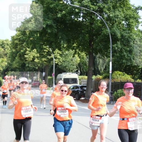15.06.2025 - REWE Women's Run Jannik Wohlers http://msf.ph/oto/7946593 15.06.2025 09:45:07 Laufen 10258, 10523, 10368, 1080 meine-sportfotos.de