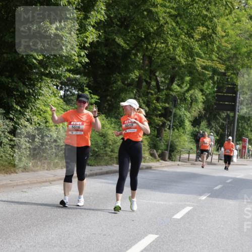 15.06.2025 - REWE Women's Run Jannik Wohlers http://msf.ph/oto/7946595 15.06.2025 10:21:19 Laufen 5516, 5519 meine-sportfotos.de