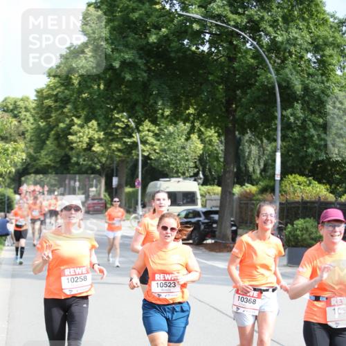 15.06.2025 - REWE Women's Run Jannik Wohlers http://msf.ph/oto/7946597 15.06.2025 09:45:07 Laufen 10258, 10523, 10368, 4, 108 meine-sportfotos.de