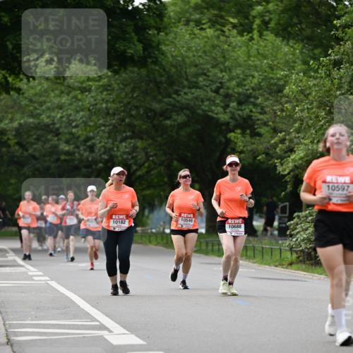 15.06.2025 - REWE Women's Run Dr. Thomas Lammeyer http://msf.ph/oto/7946608 15.06.2025 09:23:31 Laufen 10546, 10182, 10688, 10597 meine-sportfotos.de