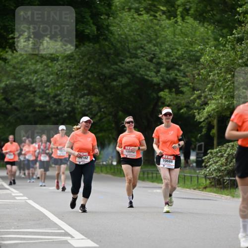 15.06.2025 - REWE Women's Run Dr. Thomas Lammeyer http://msf.ph/oto/7946615 15.06.2025 09:23:31 Laufen 1054, 0182, 10688 meine-sportfotos.de