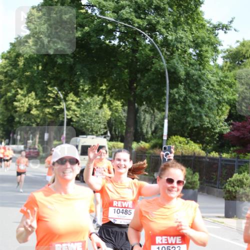 15.06.2025 - REWE Women's Run Jannik Wohlers http://msf.ph/oto/7946616 15.06.2025 09:45:08 Laufen 10258, 10485, 10523, 4 meine-sportfotos.de