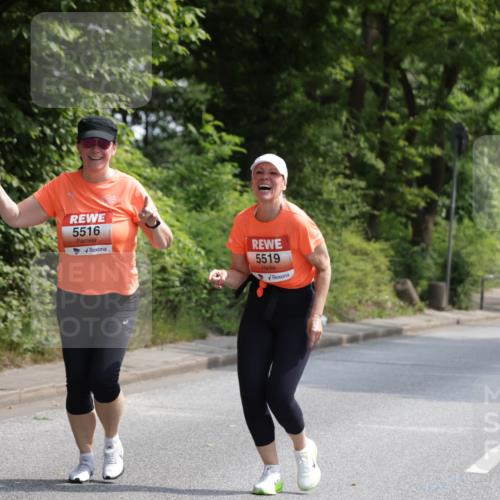 15.06.2025 - REWE Women's Run Jannik Wohlers http://msf.ph/oto/7946627 15.06.2025 10:21:20 Laufen 5516, 5519 meine-sportfotos.de