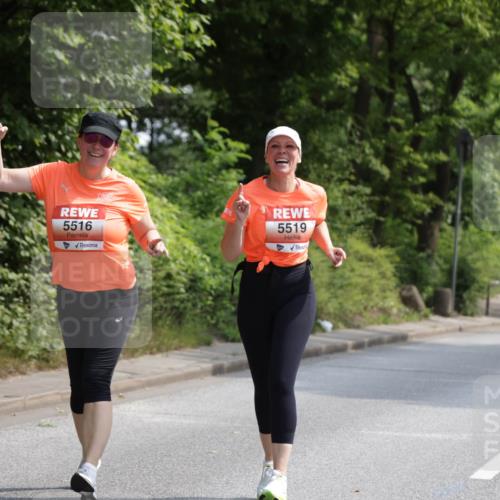 15.06.2025 - REWE Women's Run Jannik Wohlers http://msf.ph/oto/7946639 15.06.2025 10:21:21 Laufen 5516, 5519 meine-sportfotos.de