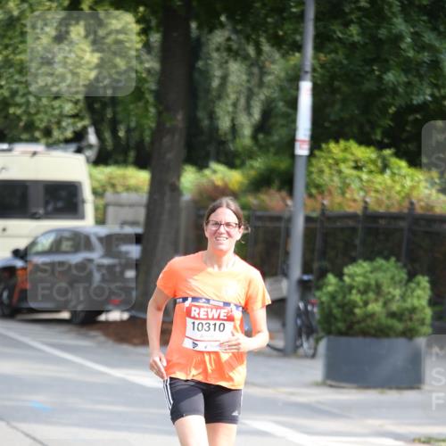 15.06.2025 - REWE Women's Run Jannik Wohlers http://msf.ph/oto/7946648 15.06.2025 09:45:10 Laufen 10310 meine-sportfotos.de