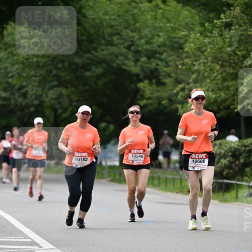 15.06.2025 - REWE Women's Run Dr. Thomas Lammeyer http://msf.ph/oto/7946651 15.06.2025 09:23:33 Laufen 10546, 10182, 10688 meine-sportfotos.de