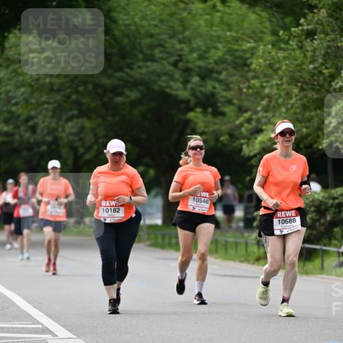 15.06.2025 - REWE Women's Run Dr. Thomas Lammeyer http://msf.ph/oto/7946659 15.06.2025 09:23:33 Laufen 10546, 10182, 10688 meine-sportfotos.de