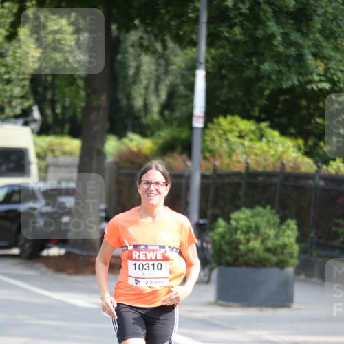 15.06.2025 - REWE Women's Run Jannik Wohlers http://msf.ph/oto/7946661 15.06.2025 09:45:10 Laufen 10310 meine-sportfotos.de