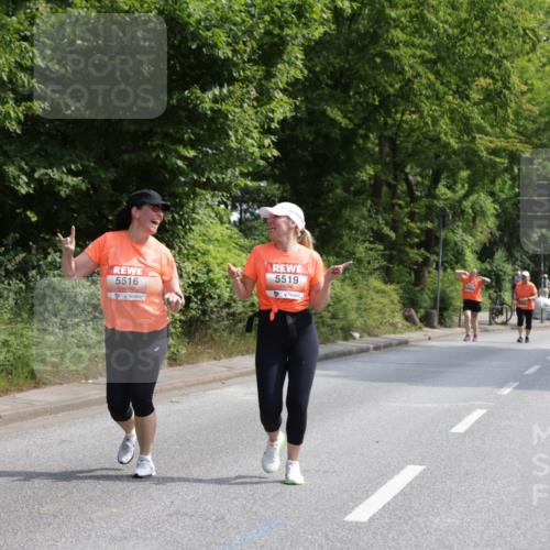 15.06.2025 - REWE Women's Run Jannik Wohlers http://msf.ph/oto/7946686 15.06.2025 10:21:22 Laufen 5516, 5519 meine-sportfotos.de