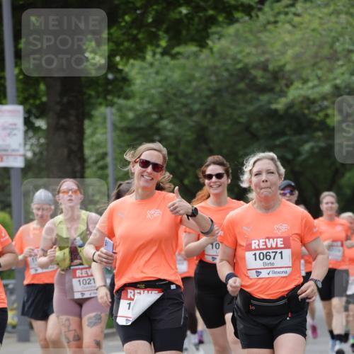 15.06.2025 - REWE Women's Run Jannik Wohlers http://msf.ph/oto/7946703 15.06.2025 08:30:10 Laufen 1021, 10, 10671, 1, 10 meine-sportfotos.de