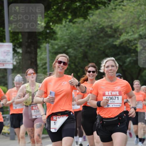 15.06.2025 - REWE Women's Run Jannik Wohlers http://msf.ph/oto/7946714 15.06.2025 08:30:10 Laufen 102, 10671 meine-sportfotos.de