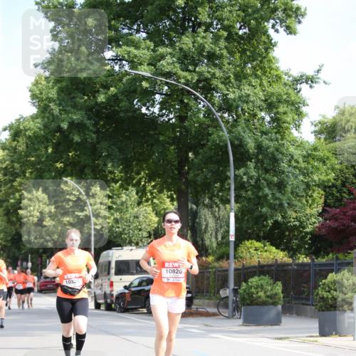 15.06.2025 - REWE Women's Run Jannik Wohlers http://msf.ph/oto/7946730 15.06.2025 09:45:13 Laufen 1032, 10820 meine-sportfotos.de