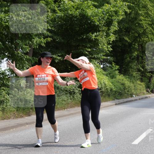 15.06.2025 - REWE Women's Run Jannik Wohlers http://msf.ph/oto/7946742 15.06.2025 10:21:23 Laufen 5516, 5519 meine-sportfotos.de