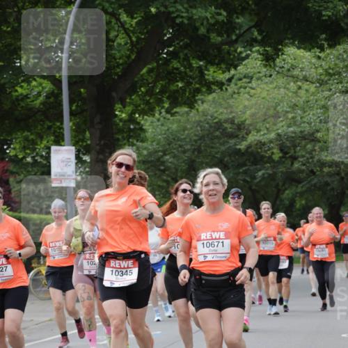 15.06.2025 - REWE Women's Run Jannik Wohlers http://msf.ph/oto/7946758 15.06.2025 08:30:10 Laufen 27, 10, 102, 10345, 10, 10671, 799, 10209, 10081 meine-sportfotos.de