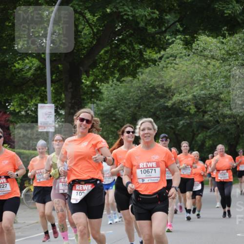 15.06.2025 - REWE Women's Run Jannik Wohlers http://msf.ph/oto/7946765 15.06.2025 08:30:10 Laufen 227, 103, 10671 meine-sportfotos.de