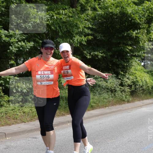 15.06.2025 - REWE Women's Run Jannik Wohlers http://msf.ph/oto/7946778 15.06.2025 10:21:24 Laufen 5516, 5519 meine-sportfotos.de