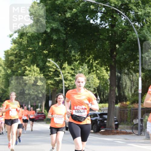 15.06.2025 - REWE Women's Run Jannik Wohlers http://msf.ph/oto/7946779 15.06.2025 09:45:14 Laufen 10826, 10326 meine-sportfotos.de