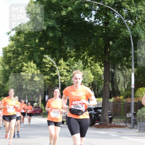15.06.2025 - REWE Women's Run Jannik Wohlers http://msf.ph/oto/7946785 15.06.2025 09:45:14 Laufen 10, 58, 10826, 10326 meine-sportfotos.de