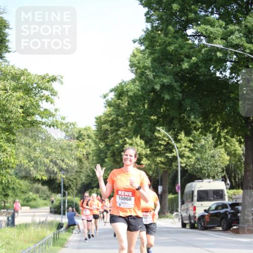 15.06.2025 - REWE Women's Run Jannik Wohlers http://msf.ph/oto/7946870 15.06.2025 09:45:16 Laufen 10868 meine-sportfotos.de