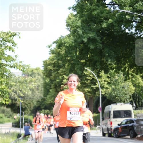 15.06.2025 - REWE Women's Run Jannik Wohlers http://msf.ph/oto/7946897 15.06.2025 09:45:17 Laufen 10868, 14 meine-sportfotos.de