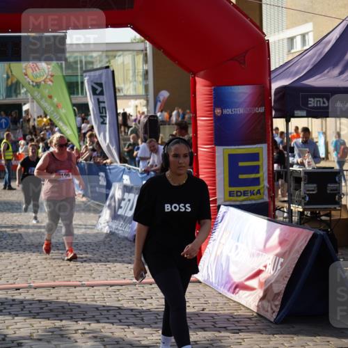13.06.2025 - Holstenköstenlauf Felixshl http://msf.ph/oto/7946903 13.06.2025 18:13:34 Laufen 2196, 2429, 2430, 2526 meine-sportfotos.de