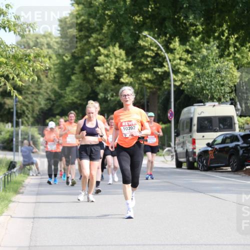 15.06.2025 - REWE Women's Run Jannik Wohlers http://msf.ph/oto/7946921 15.06.2025 09:45:28 Laufen 10392, 10153 meine-sportfotos.de