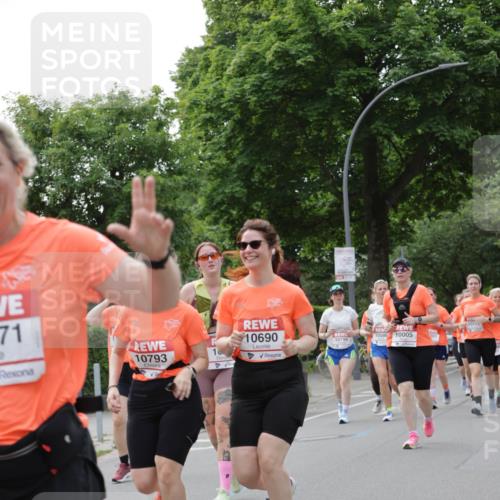 15.06.2025 - REWE Women's Run Jannik Wohlers http://msf.ph/oto/7946923 15.06.2025 08:30:14 Laufen 71, 10793, 1, 10690, 10799, 10586, 10005, 10202 meine-sportfotos.de
