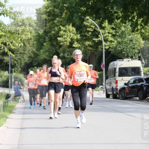 15.06.2025 - REWE Women's Run Jannik Wohlers http://msf.ph/oto/7946924 15.06.2025 09:45:29 Laufen 10392, 0153 meine-sportfotos.de