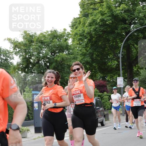 15.06.2025 - REWE Women's Run Jannik Wohlers http://msf.ph/oto/7946932 15.06.2025 08:30:14 Laufen 0793, 1, 10690, 1058, 10005, 10799 meine-sportfotos.de