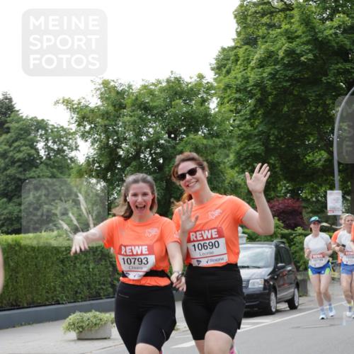 15.06.2025 - REWE Women's Run Jannik Wohlers http://msf.ph/oto/7946950 15.06.2025 08:30:14 Laufen 10690, 10793, 10799, 10586 meine-sportfotos.de