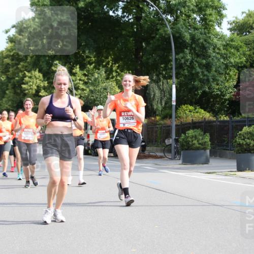 15.06.2025 - REWE Women's Run Jannik Wohlers http://msf.ph/oto/7946959 15.06.2025 09:45:33 Laufen 10055, 104, 10626, 10153 meine-sportfotos.de