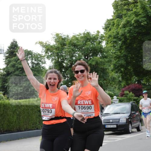 15.06.2025 - REWE Women's Run Jannik Wohlers http://msf.ph/oto/7946973 15.06.2025 08:30:15 Laufen 10793, 10690, 1043, 10799 meine-sportfotos.de