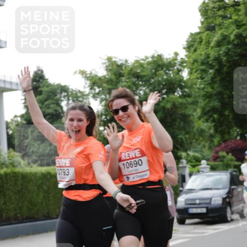 15.06.2025 - REWE Women's Run Jannik Wohlers http://msf.ph/oto/7946987 15.06.2025 08:30:15 Laufen 0793, 10690 meine-sportfotos.de