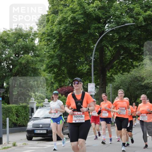 15.06.2025 - REWE Women's Run Jannik Wohlers http://msf.ph/oto/7947009 15.06.2025 08:30:16 Laufen 1043, 10005, 3209 meine-sportfotos.de