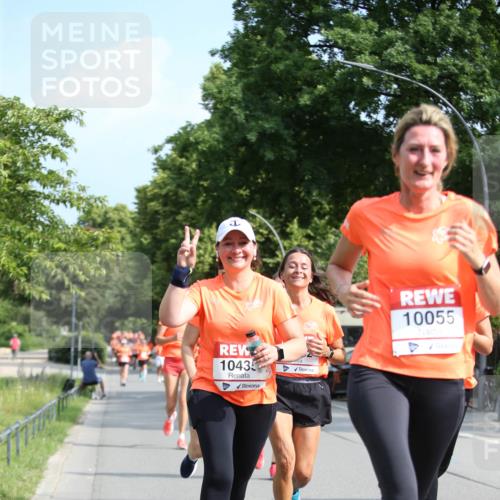 15.06.2025 - REWE Women's Run Jannik Wohlers http://msf.ph/oto/7947016 15.06.2025 09:45:36 Laufen 10435, 10055 meine-sportfotos.de