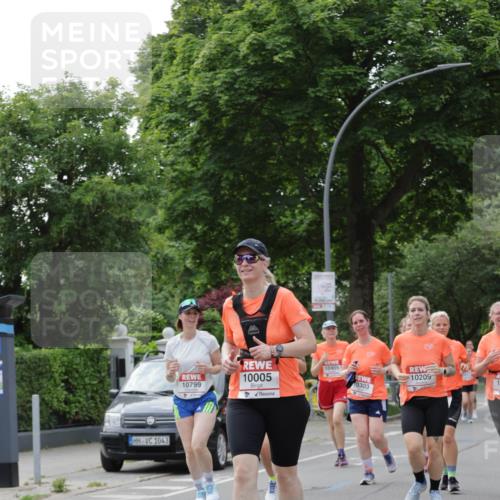 15.06.2025 - REWE Women's Run Jannik Wohlers http://msf.ph/oto/7947021 15.06.2025 08:30:16 Laufen 1043, 438, 10409, 10799, 10005, 10209, 10303, 10 meine-sportfotos.de