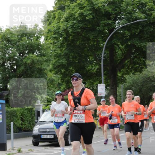 15.06.2025 - REWE Women's Run Jannik Wohlers http://msf.ph/oto/7947023 15.06.2025 08:30:16 Laufen 1043, 10409, 10005, 10799, 0303, 10209 meine-sportfotos.de