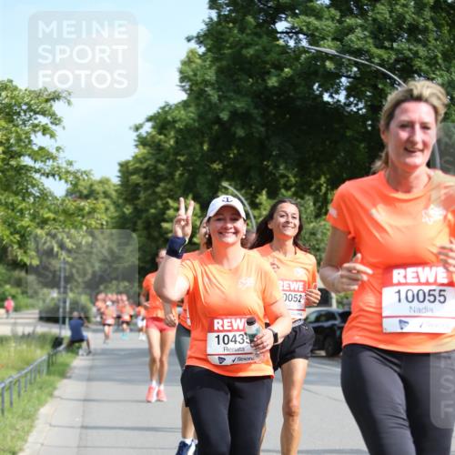 15.06.2025 - REWE Women's Run Jannik Wohlers http://msf.ph/oto/7947024 15.06.2025 09:45:37 Laufen 1043, 0052, 1005 meine-sportfotos.de