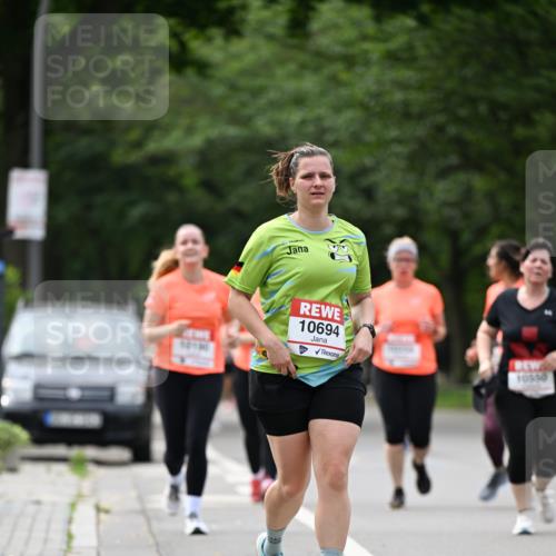 15.06.2025 - REWE Women's Run Dr. Thomas Lammeyer http://msf.ph/oto/7947026 15.06.2025 09:23:50 Laufen 10694 meine-sportfotos.de