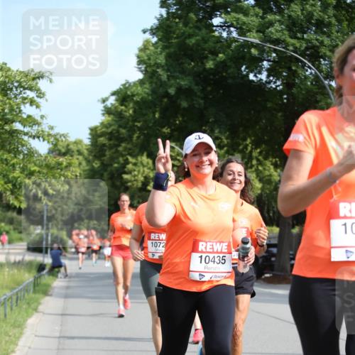 15.06.2025 - REWE Women's Run Jannik Wohlers http://msf.ph/oto/7947030 15.06.2025 09:45:37 Laufen 1072, 4, 10435 meine-sportfotos.de