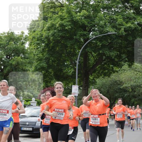 15.06.2025 - REWE Women's Run Jannik Wohlers http://msf.ph/oto/7947066 15.06.2025 08:30:18 Laufen 0586, 1043, 1030, 209, 83, 1026, 10335, 10081 meine-sportfotos.de