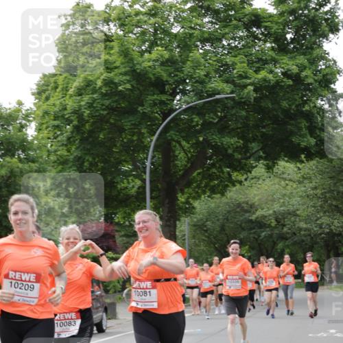 15.06.2025 - REWE Women's Run Jannik Wohlers http://msf.ph/oto/7947099 15.06.2025 08:30:19 Laufen 10209, 10081, 10335, 10083 meine-sportfotos.de