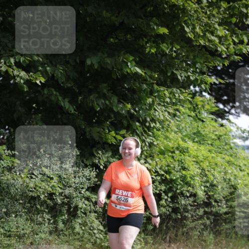 15.06.2025 - REWE Women's Run Jannik Wohlers http://msf.ph/oto/7947264 15.06.2025 10:22:22 Laufen 5626 meine-sportfotos.de